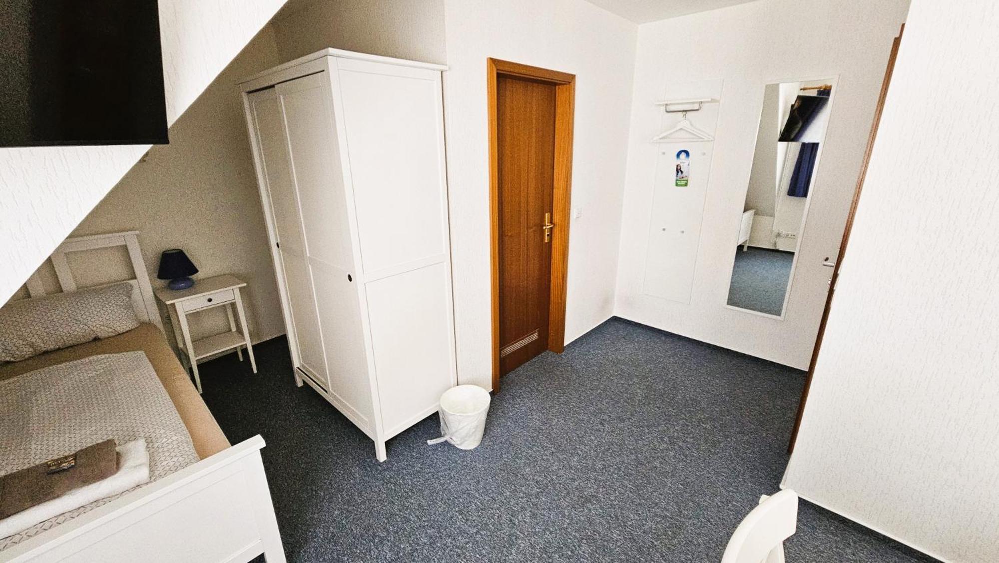 Hotel Dorfkrug Buesum Екстер'єр фото