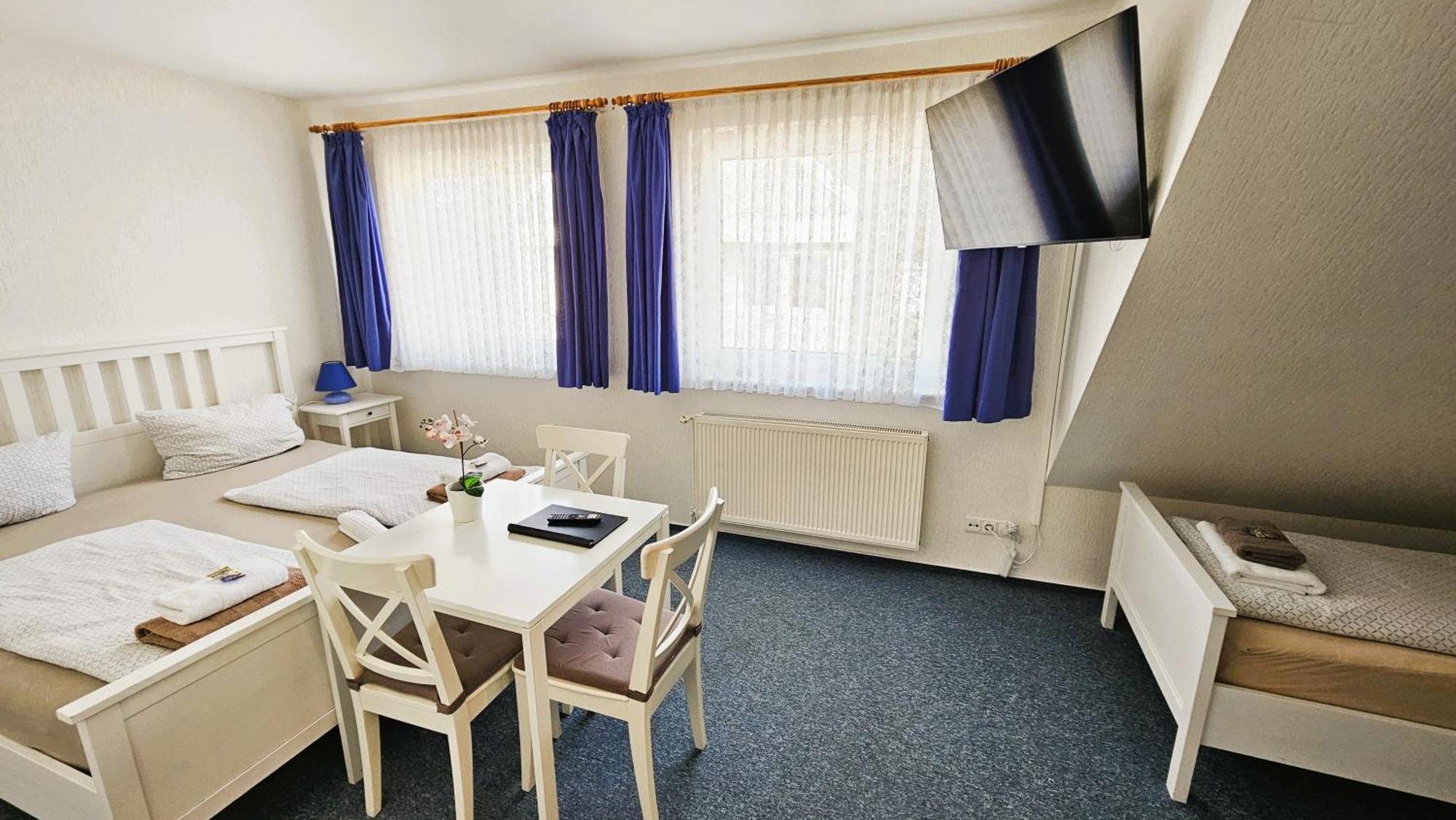 Hotel Dorfkrug Buesum Екстер'єр фото