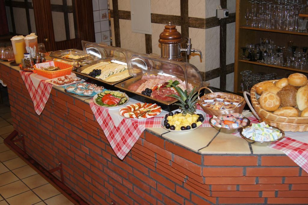 Hotel Dorfkrug Buesum Екстер'єр фото