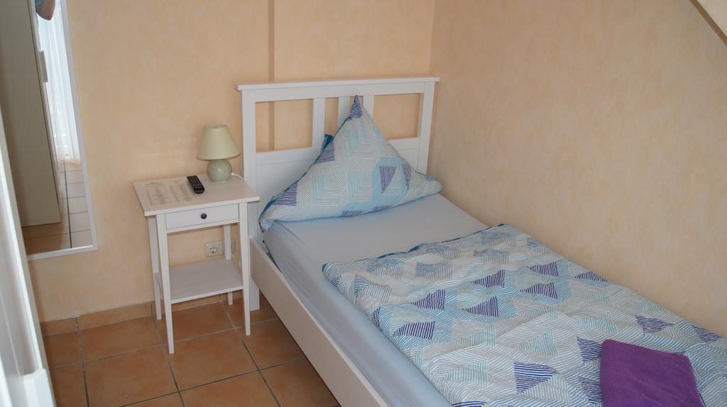 Hotel Dorfkrug Buesum Екстер'єр фото